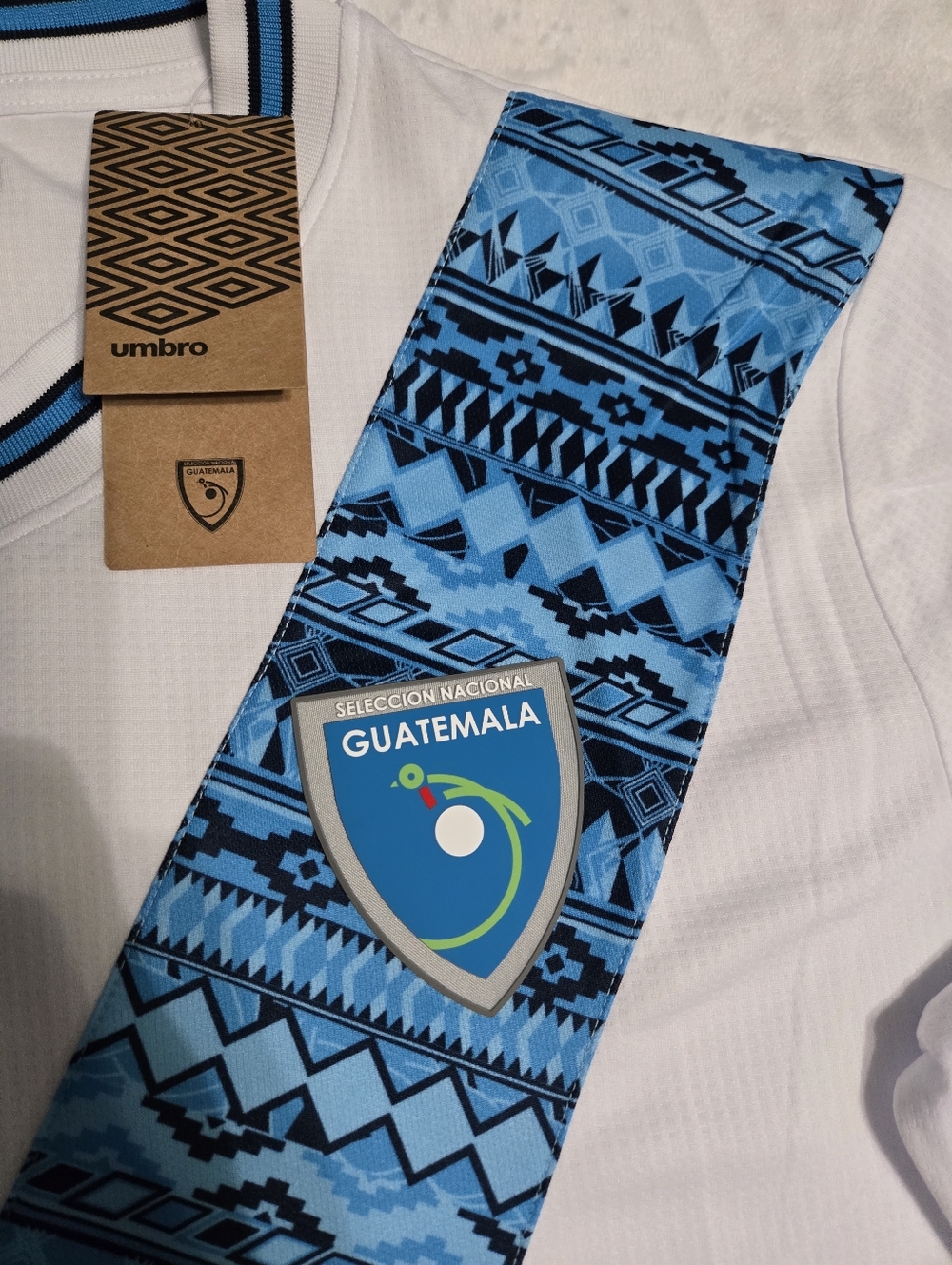 Umbro Men's 23/24 Guatemala National Team Soccer Jersey X-Large - Picture 7 of 11
